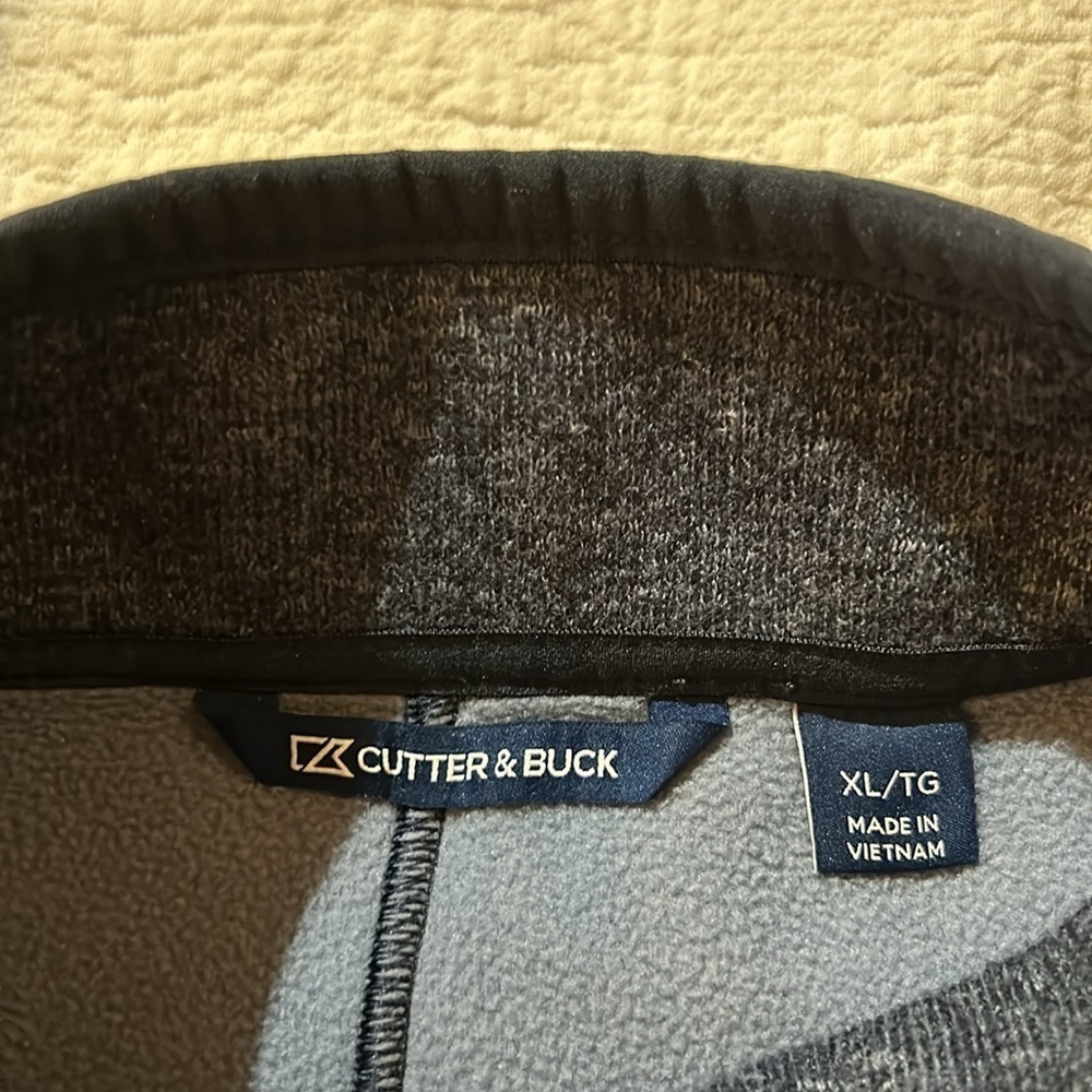 Cutter & Buck pullover. XL - Picture 7 of 10